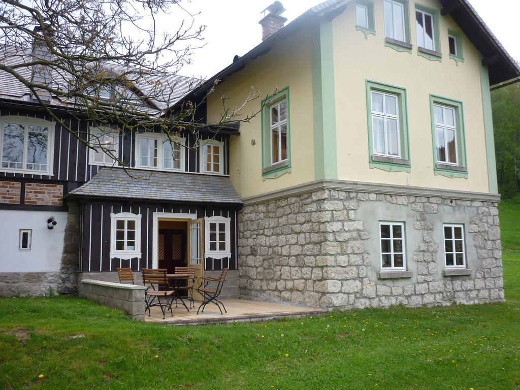 Chata Hugo - 3 Retreat Apartments Tanvald Eksteriør billede